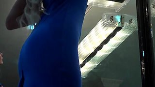 Classy blonde enjoys foot fetish