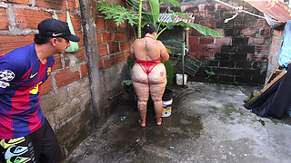 NEIGHBOR COMES INTO MY HOUSE AND LOOKS AT ME IN THE GARDEN THIS HAPPENED PART 1/2