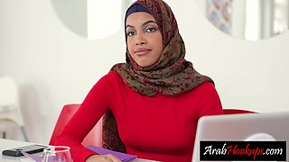 Hot Muslim teen sucked big hard cock