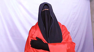 Beautiful stepmother spends the night with her stepson and has sex with him