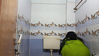 Indian Hot Real Bhabhi Taking Shower After Sex - Telugu Aunty