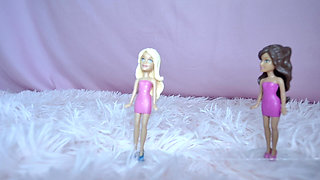 Giantess Julie Bliss - Doll World