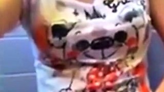 Amateur Asian Girl in Glasses Masturbating