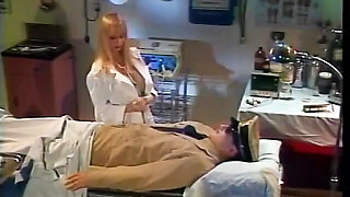 Hardcore chick gets cunt fucked by doctor