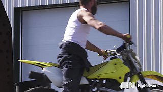 Hard Riding - Gay Bareback Video - Masqulin