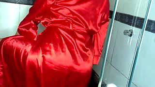 Ebony girl showers her big ass amp masturbating