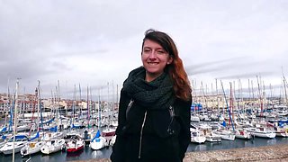 Cat In Mini plays it quits... - Jacquie et Michel TV