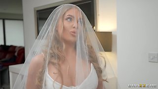 Glamour babe Alessandra Jane sex video