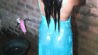 Slutwife Hot Bath at the Bathroom