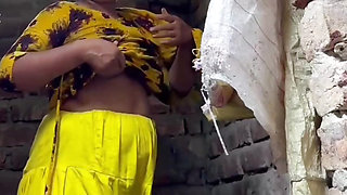 Must be watch!! Real Indian Desi shower!