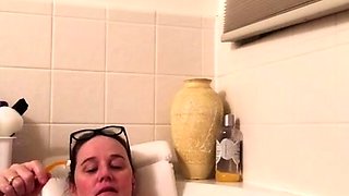 BBW White Chick Big Boobs Cam Play