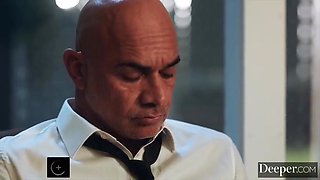 Khloe Kapri - Obedient Baddie Deepthroats His Massive Cock