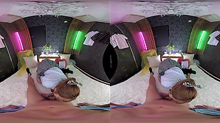 Rika Tsubaki - Erotic Massage Thigh To Thigh Rubbing Leads To Full Service