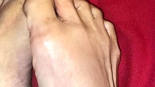 2.melove Playing with Her Dildo Friend with Her Small Feet