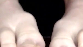 Long Toes Wiggling Toes