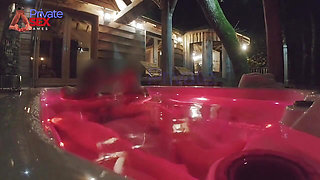 Anal Fuck and Orgasm in the Jacuzzi