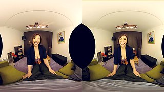 A Taste Of Mature Passion ~Getting More Than A Glimpse Of My Friend’S Stepmother~; Japanese Milf Jav Vr
