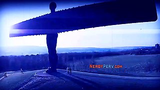 Leeds Nerd gets head in the hallway