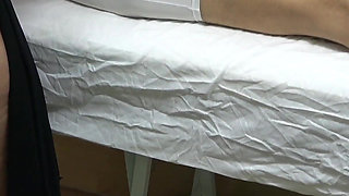 Mature Masseuse Came Home for Cock Massage