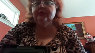 BBW Nurse Vicki teaches her sissy how 2 puts on Lipstick