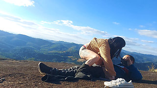 Tour guide fucks married woman's big ass on the mountain peak
