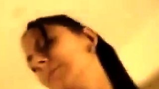 Hot Amateur Woman Swallows Cum on Webcam