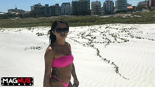 Sexo Com Desconhecido Na Praia Durante O Dia