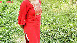 Village Hot girl xxx in jungle hindi audio sex , Desi local jungle sex video public place risky xxx