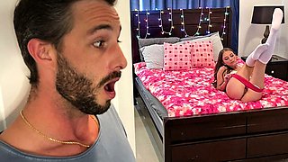 Petite Stepsis Macy Meadows Gives Her Pussy To Stepbrother