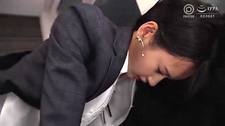 清純派黒髪美女が強引3Pエッチでパイパンオマンコ濡らされ中出しされる