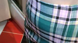 Stepsister Creampied in the Toilet - Amateur BDSM Catch