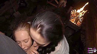 Ffm Threesome Sucking On The Backyard