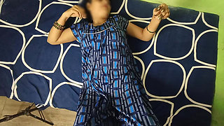 Beautiful up Village Bhabhi Viral Sex Vedio with His Devar.