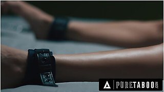 Submissives Vanessa Sky Dee Williams Are Free Use Dominated - Simulation