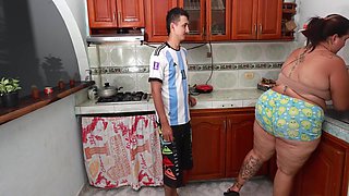 Follando Ala Esposa De Mi Amigo En La Cosina