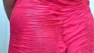 Indian Beautiful Hot Aunty Bathing and Masturbating