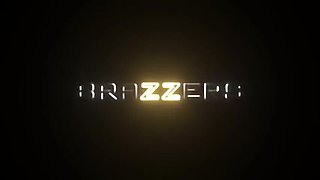 Nurse Ryan Reid sucks big cock and takes cumshot - Brazzers HD