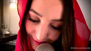 Sexy hottie Anetta Keys enjoys a solo toy masturbation