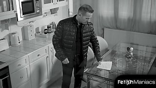 Kinky Bdsm Scene With Sasha Sparrow's Ass Penetrated By A Fucking Machine