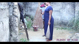 Ghetto Sex Outside the House