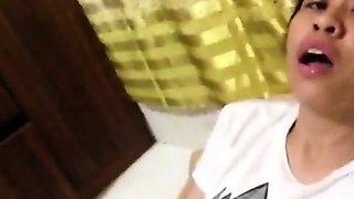 Filipina Amateur Mae Masturbating