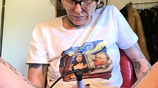 Creamy Orgasm on a Big Dildo