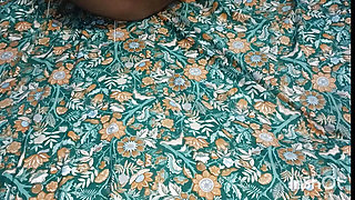 Bhabhi's body was like that the cream juice was coming out of it.