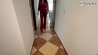 Red Velvet Fart Queen