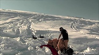 Judith Fox & Jessica Girl Horny Threesome Sex