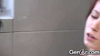 GenLez - Cute Nia Black and Minnie Manga Making Love in The Bathtub