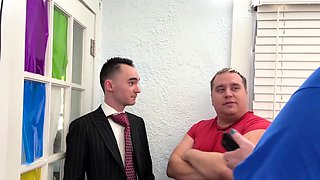 Con Artist Gets The Tickles He Deserves