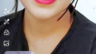 Beautiful School Girl Showing Boobs for Her Teacher on Whatsuup Video Call, Viral Whatssup Video Call Sex Chat XXX Video