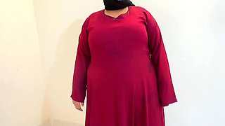 Fucking a Chubby Muslim Mother-in-law Wearing a Red Burqa & Hijab