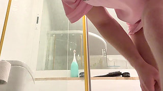 frosty shows off huge dick with massive cumshot